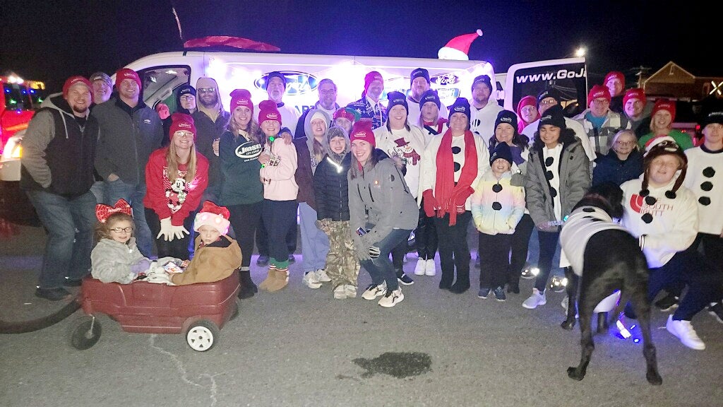 Breese Chamber of Commerce Lighted Christmas Parade 2023