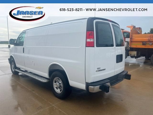 2025 Chevrolet Express Cargo WT