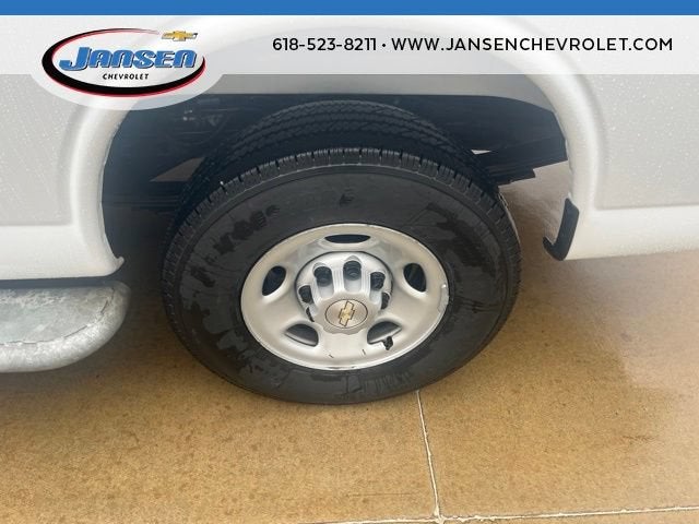 2025 Chevrolet Express Cargo WT