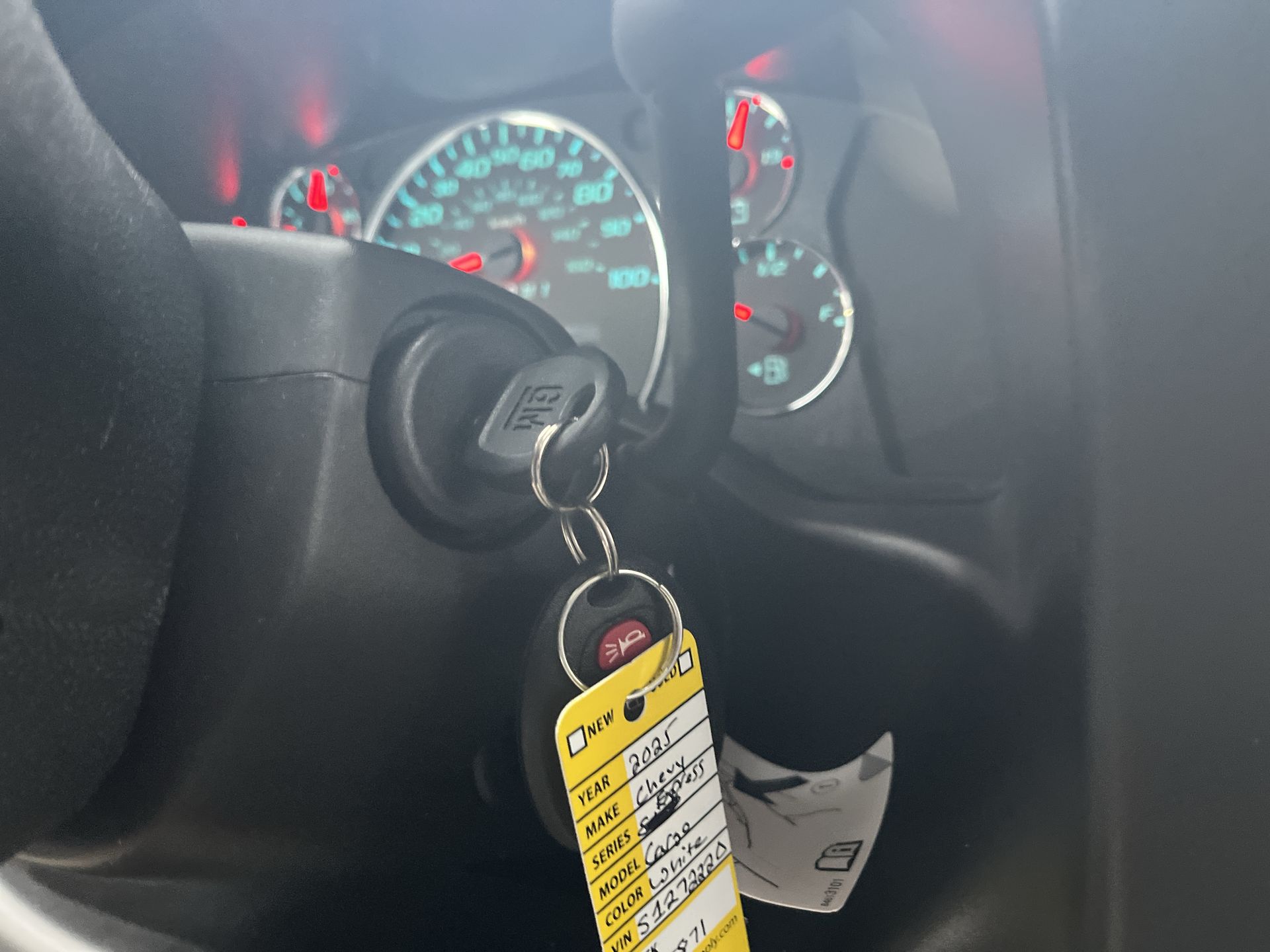 2025 Chevrolet Express Cargo 2500 WT