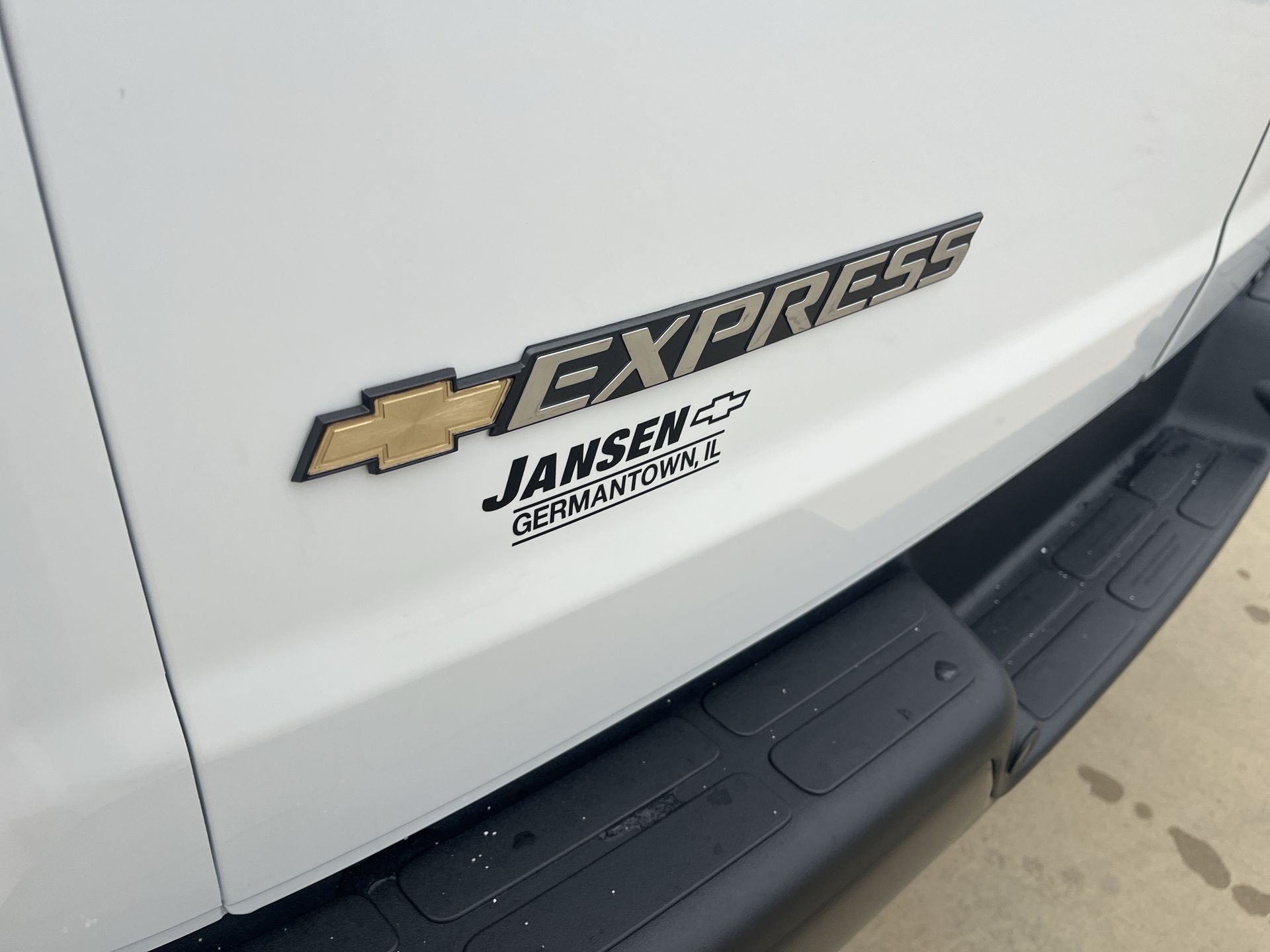 2025 Chevrolet Express Cargo 2500 WT