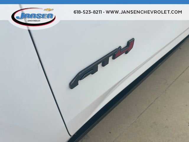 2022 GMC Yukon XL AT4