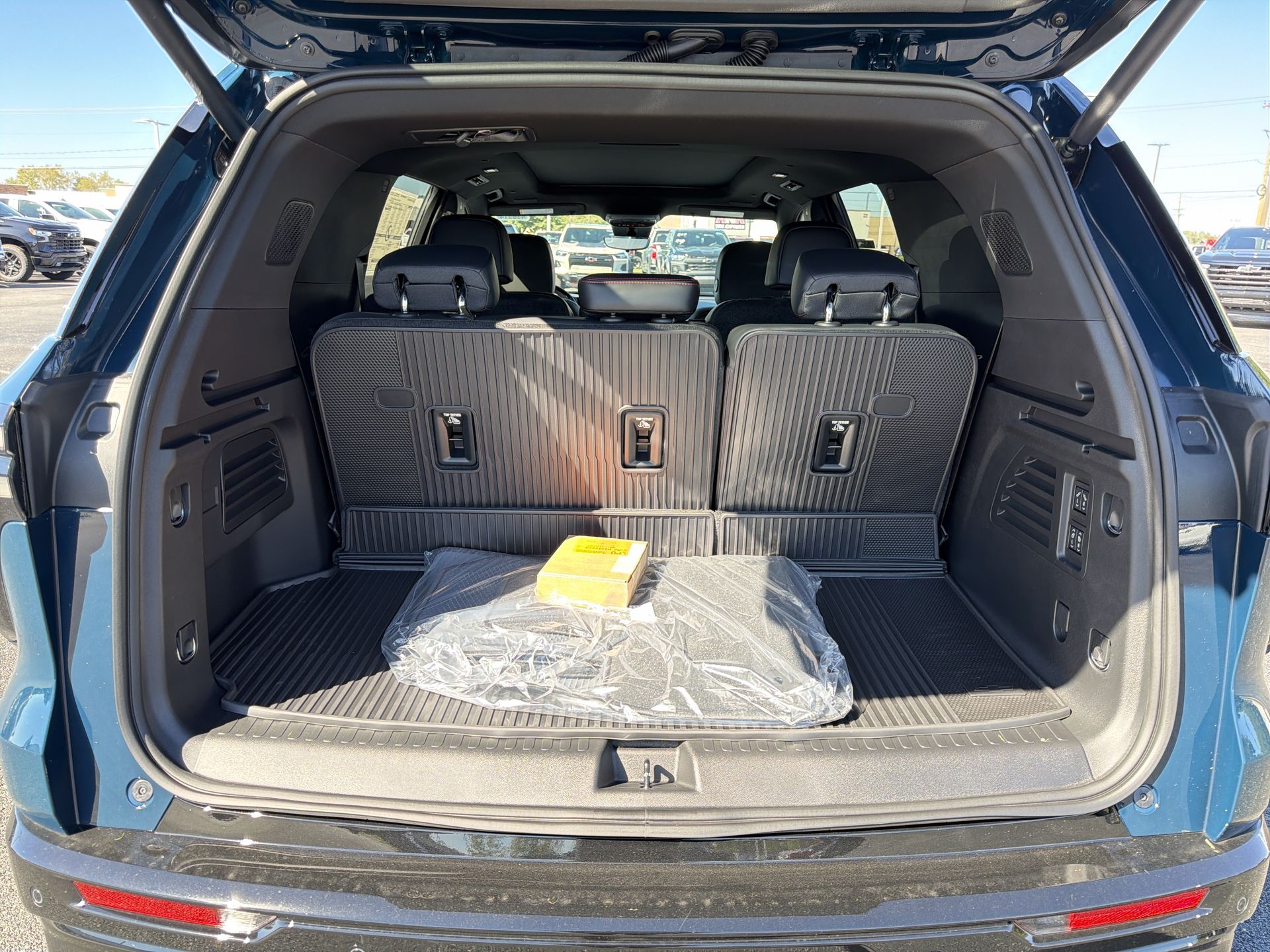 2027 Chevrolet Traverse RS
