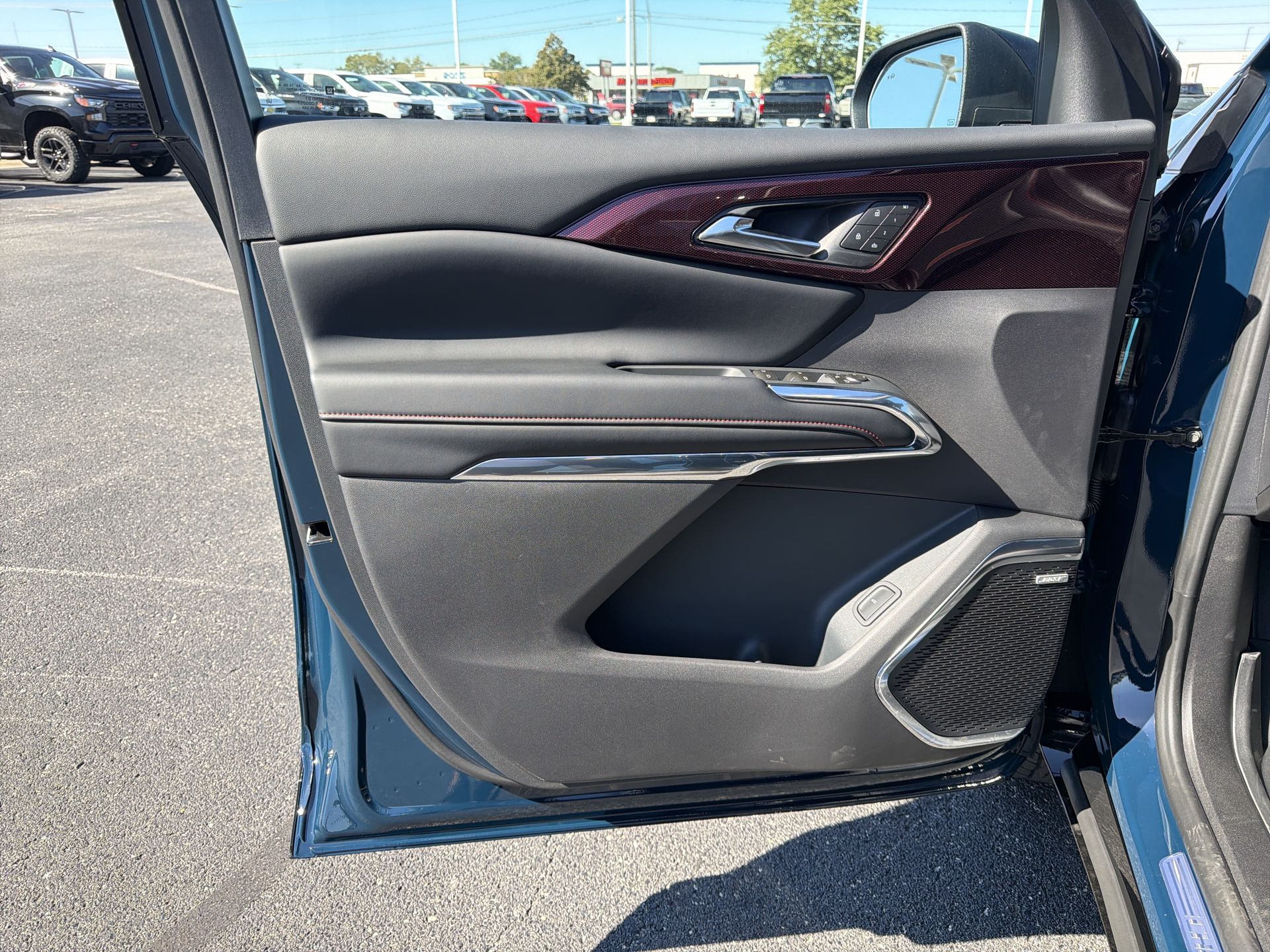 2027 Chevrolet Traverse RS