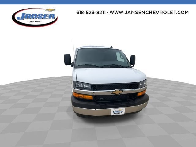 2026 Chevrolet Express Cutaway 3500 1WT