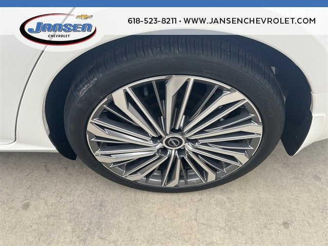 2024 Nissan Altima SL FWD