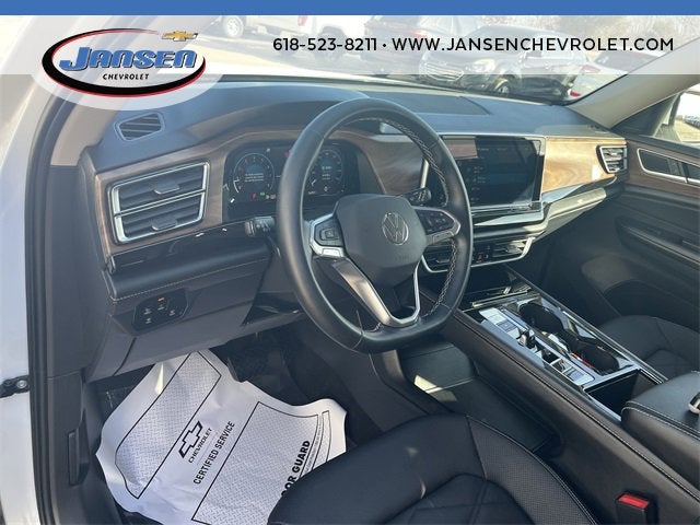 2025 Volkswagen Atlas 2.0T SE w/Technology