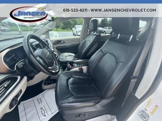 2019 Chrysler Pacifica Touring L