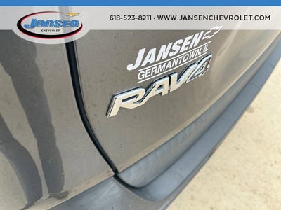 2020 Toyota RAV4 XLE