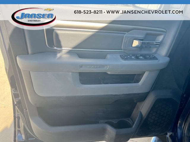 2018 RAM 1500 Big Horn Crew Cab 4x4 5'7" Box